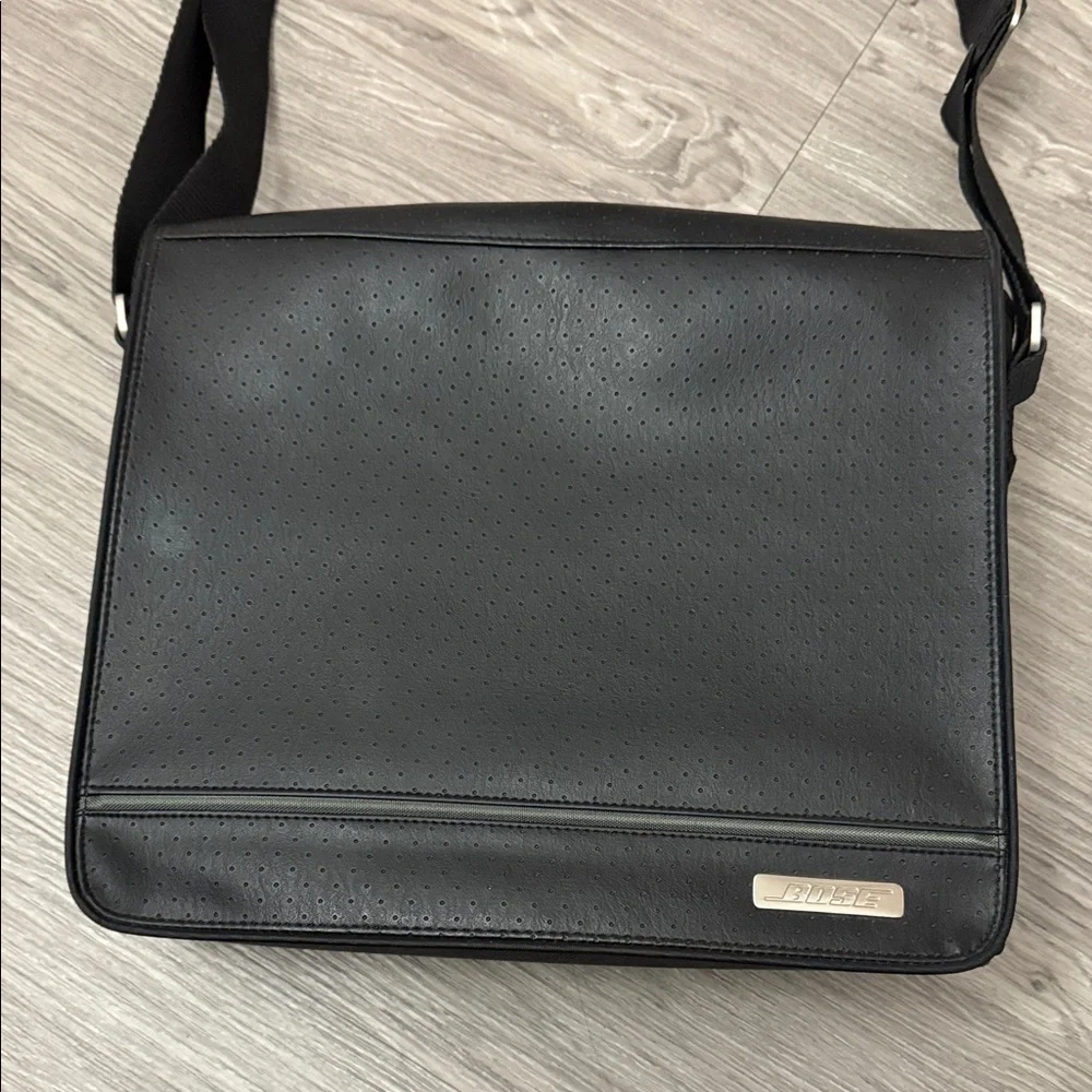 Bose Sound Dock Portable Model Shoulder Bag Travel Case with Strap